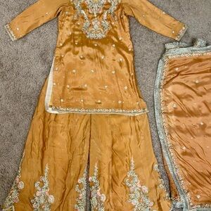 Pakistani Embroidered outfit Set